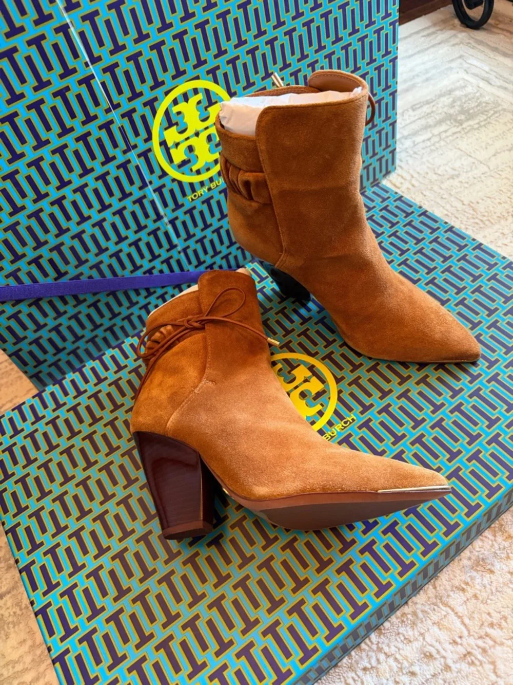Tory Burch Lila Suede Pointed-Toe Ankle Bootie - Picture 4 of 11